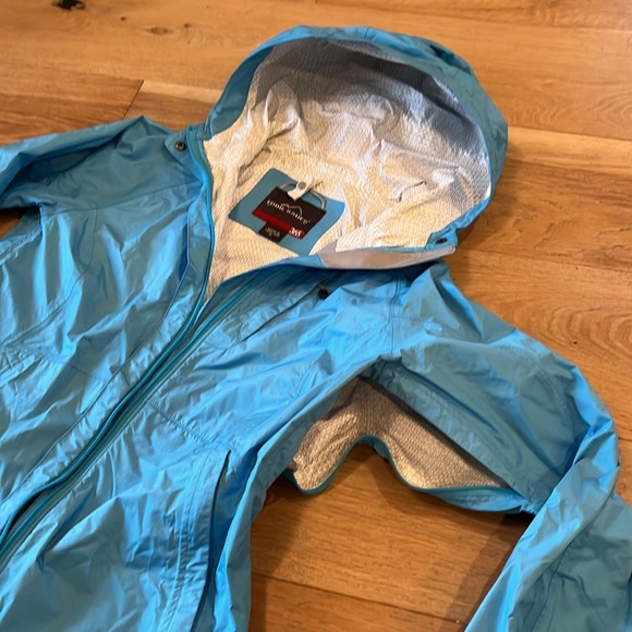 Eddie Bauer 365 Weather Edge Plus Medium Waterproof Breathable Technology - Picture 4 of 7